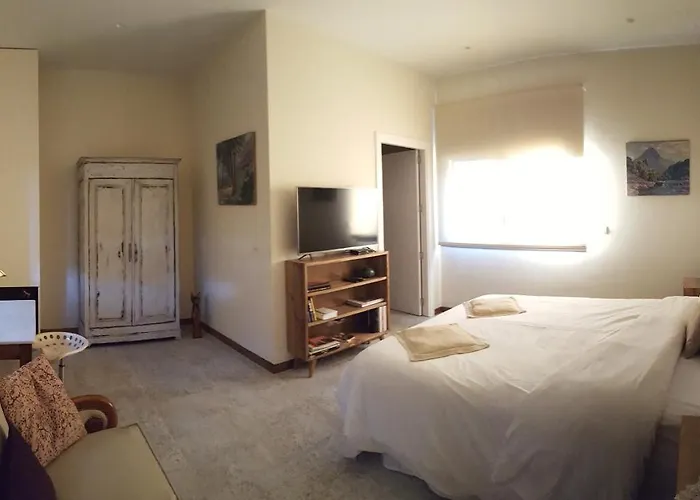 La Casa Dels Lledoners